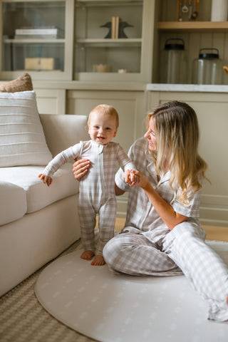 Women's Short Sleeve Bamboo Pajama Set - Oat Gingham
