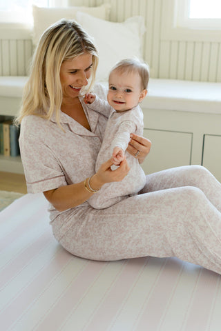 Women's Short Sleeve Bamboo Pajama Set - Pink Bows & Bunnies