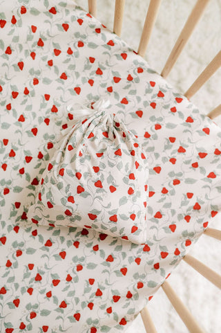 Bamboo Sleeper - Summer Strawberries (by Solange Pilote)